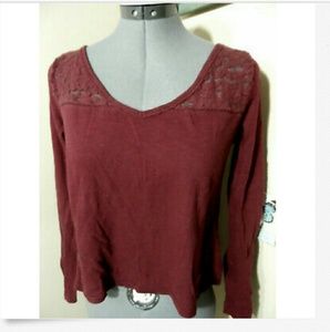 HOLLISTER Lace inset T-shirt Top S Wine Red V-neck